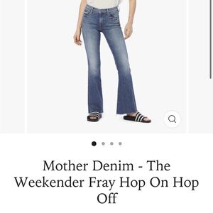 Mother weekender fray hop on hop off Blue Jeans size 25